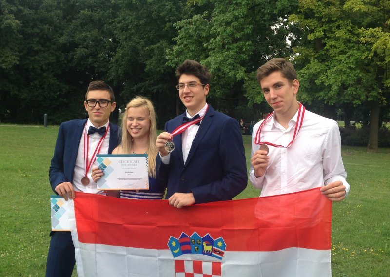 Hrvatski učenici osvojili tri medalje na Kemijskoj olimpijadi