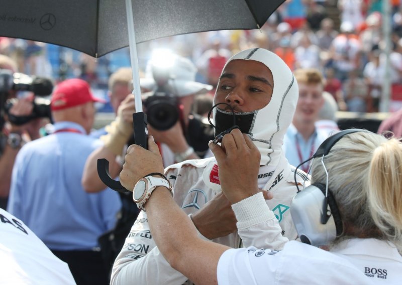 Hamilton uoči početka F1 jurnjave bahatiji nego ikad: Ovime je mnoge naljutio!