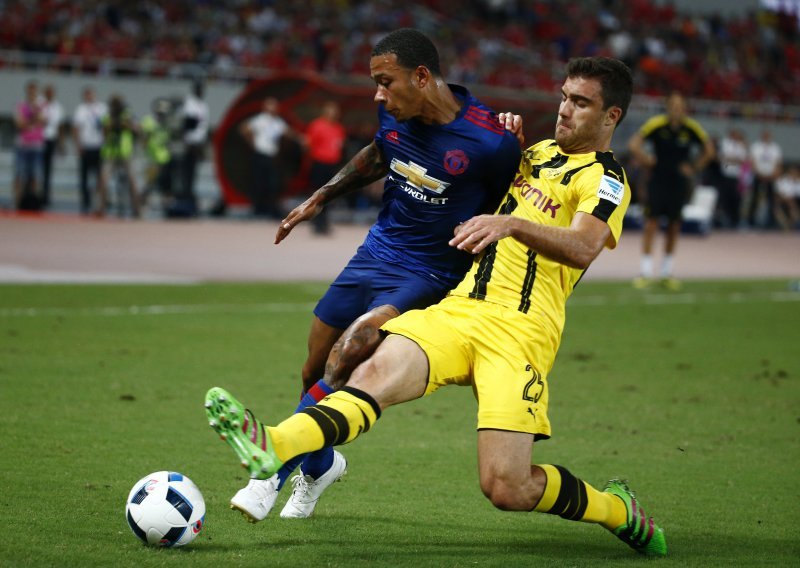 Dortmund deklasirao Mourinhov United