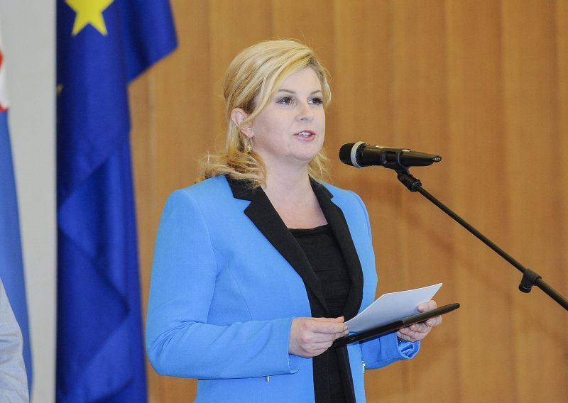 Grabar-Kitarović se u petak sastaje s čelnicima stranaka