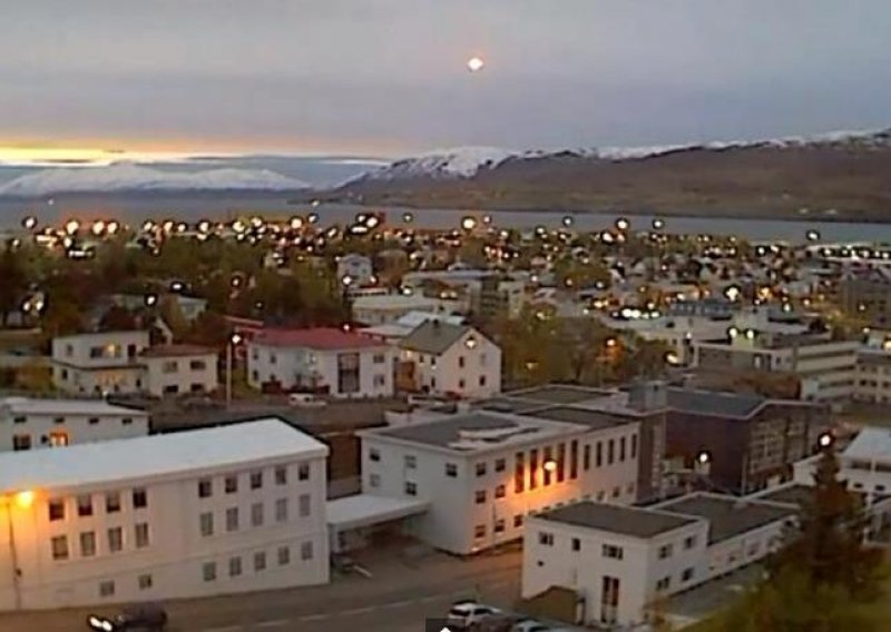 Leteće svjetlo snimljeno iznad Islanda