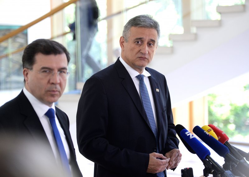 Karamarko čestitao Plenkoviću na izboru za predsjednika HDZ-a
