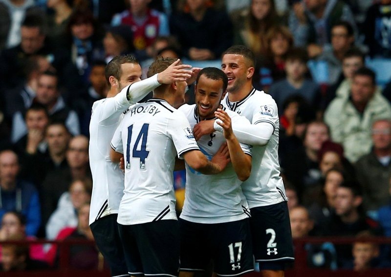 Tottenham slomio Villu, opet zabio Soldado