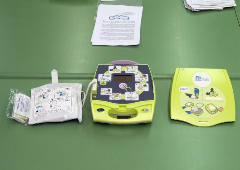 Zašto nitko iz Grada Osijeka nije preuzeo donirani defibrilator od 50.000 kn?