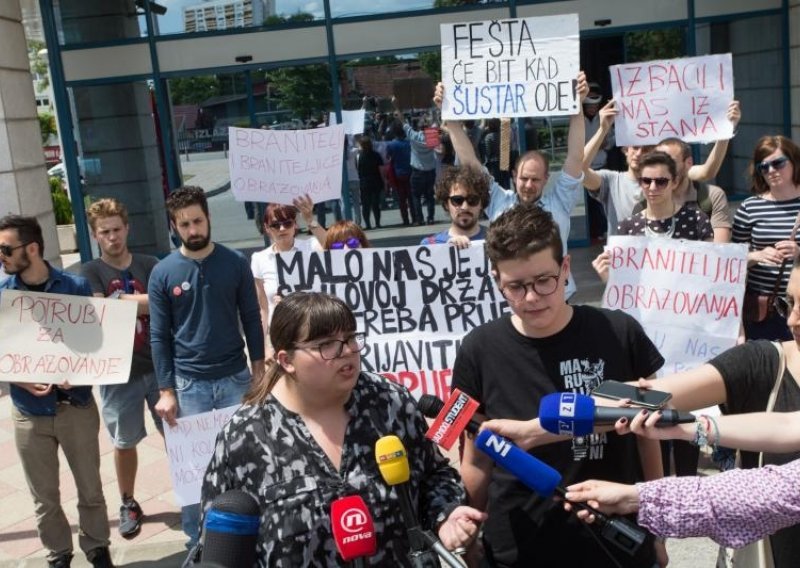 Šustar usvojio studentske zahtjeve, prosvjed se prekida