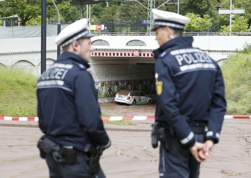 Snažno nevrijeme u Njemačkoj, troje mrtvih u poplavi