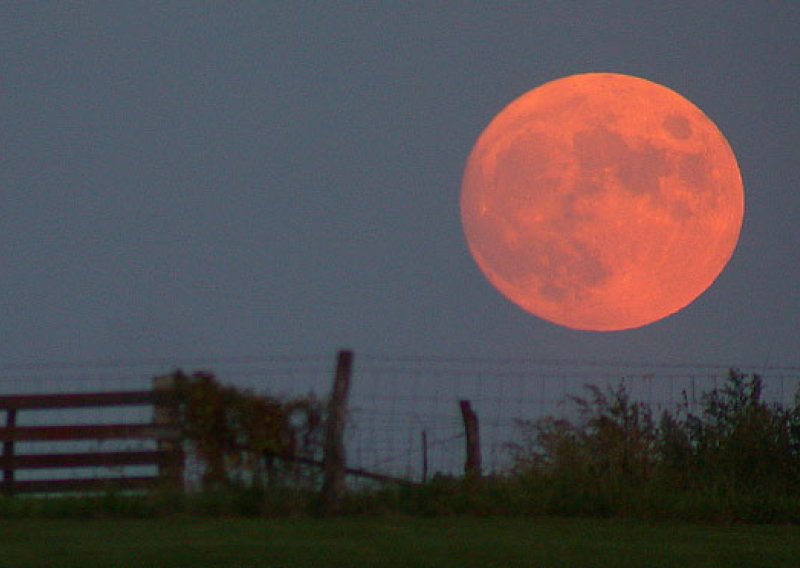 Večeras pogledajte spektakularni Žetveni Mjesec!