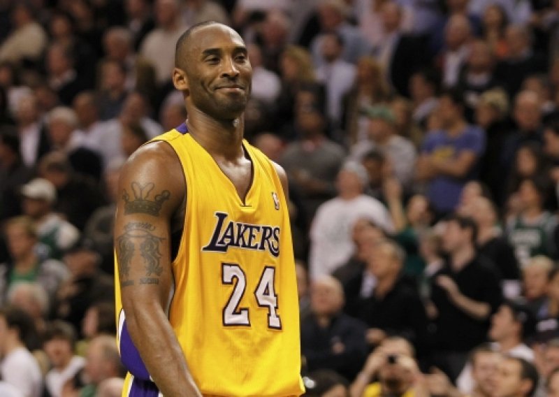 Presedan u NBA-u; Lakersi će umiroviti oba dresa Kobea Bryanta