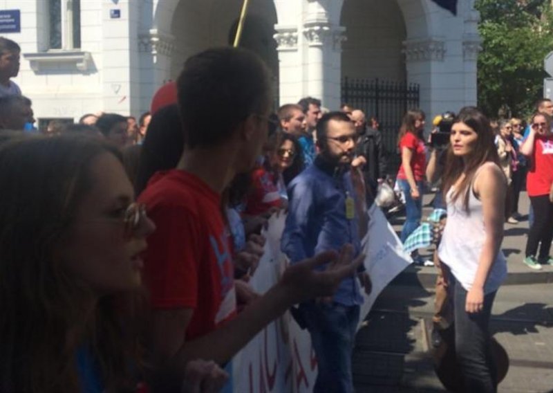 U Zagrebu prosvjedi protiv i za pravo na pobačaj