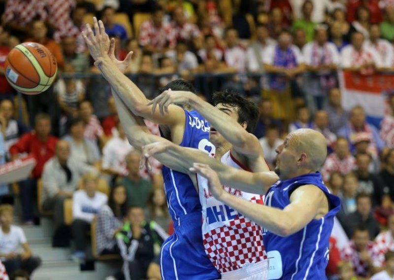 Košarkaši slomili Čehe za drugi krug Eurobasketa