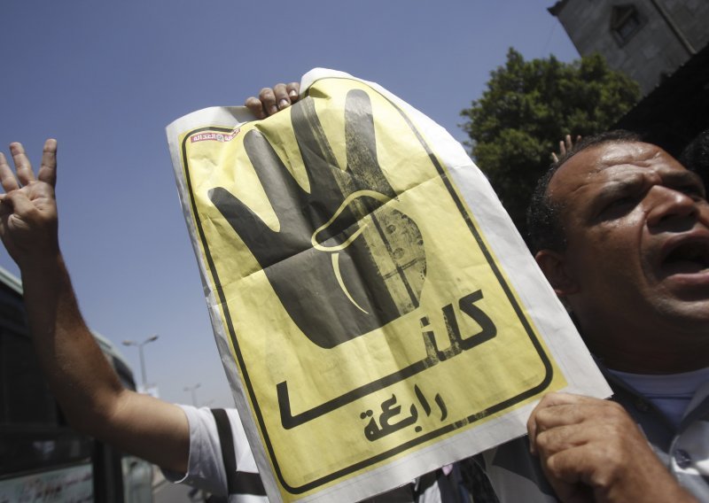 U Egiptu zatvoreni Al Jazeera i TV kanal Muslimanske braće