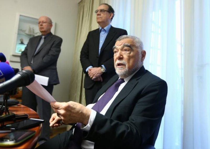 Vraćam se u politiku, bio sam predsjednik dviju država i imam iskustva!