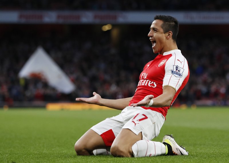 Golčine Alexisa Sancheza donijele bodove Arsenalu
