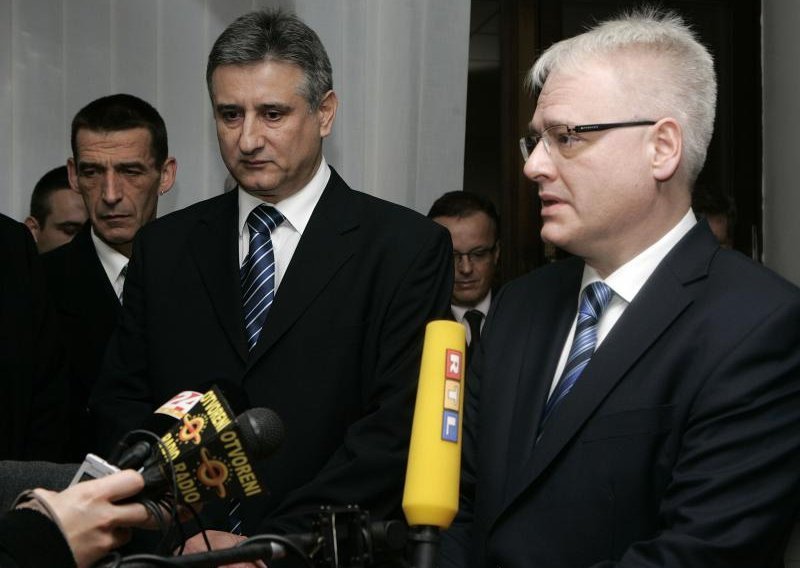 Josipović najpopularniji, Karamarko nejnepopularniji političar