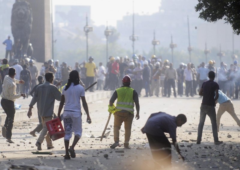 Šestero mrtvih u sukobima u Kairu