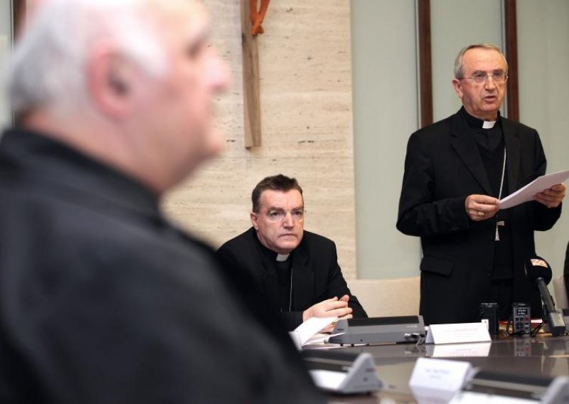 Biskupi: Premijer nas je uvrijedio i oklevetao