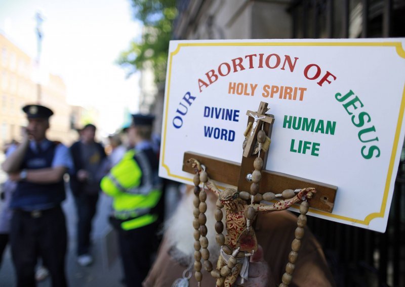 Irci na referendumu odlučuju o legalizaciji pobačaja