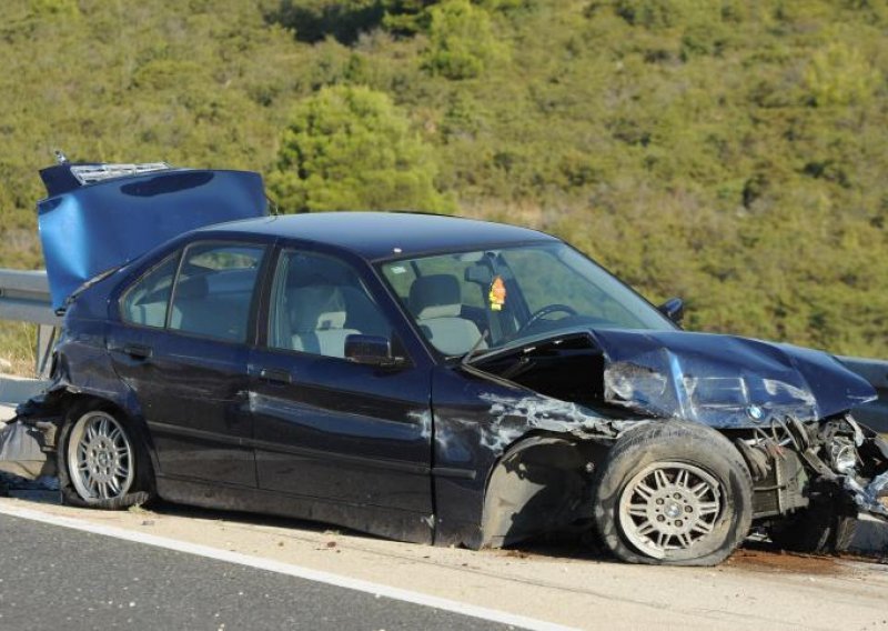 Vidno alkoholizirani Austrijanci skrivili tešku prometnu nesreću u Istri