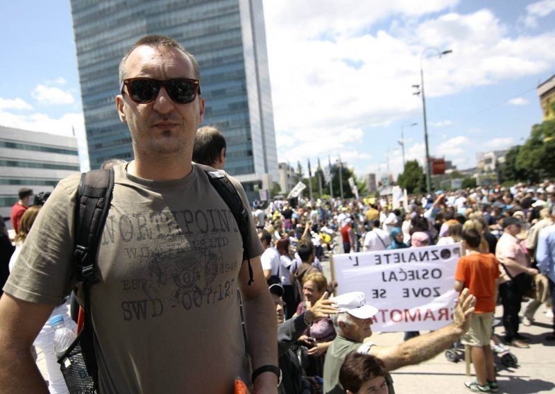 Prosvjednici u Sarajevu blokirali glavnu prometnicu