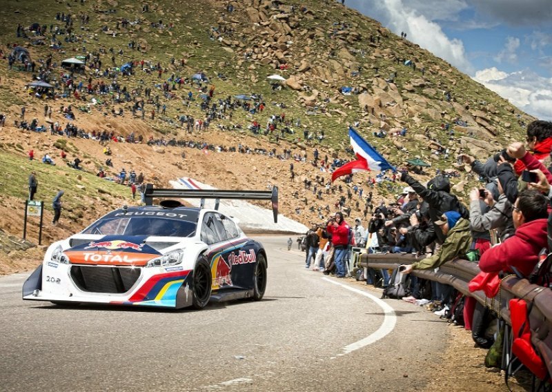 Sébastien Loeb ponizio konkurenciju na Pikes Peaku!