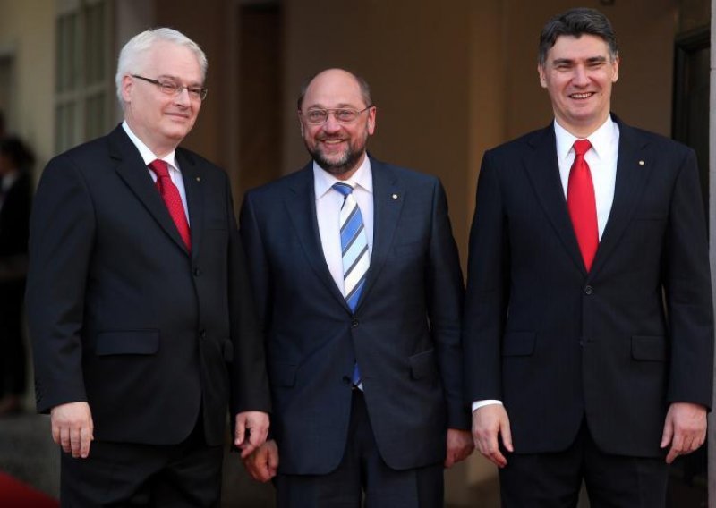 Milanovic says Croatia isn't running away with its EU entry