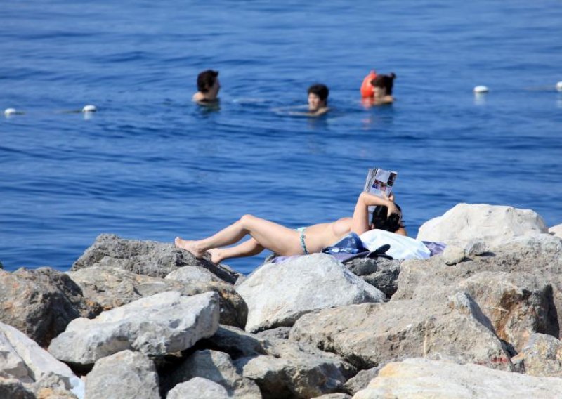 Plaže prepune domaćih i stranih turista