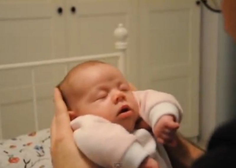 Evo kako se uspavljuju male bebe