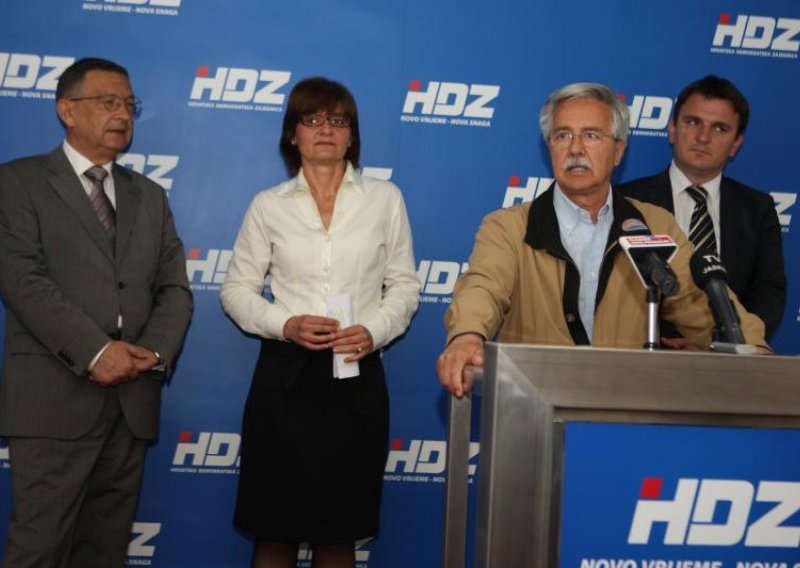 HDZ: Tko je za SDP, taj je protiv majke i oca