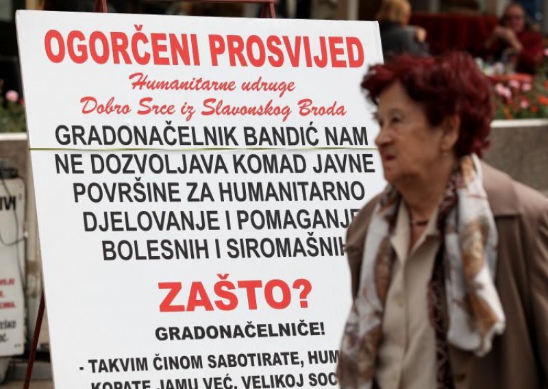 Ogorčeni roditelji žestoko prozvali Bandića