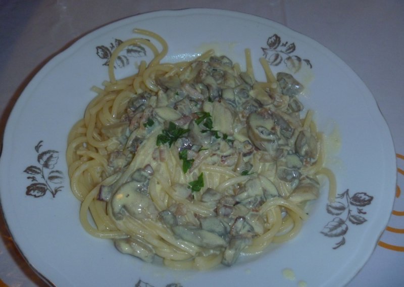 Kako u tren oka napraviti slasne špagete carbonara?