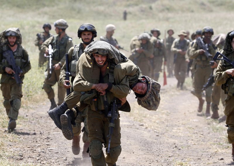 Izraelska vojska na Golanu uzvraća na paljbu iz Sirije