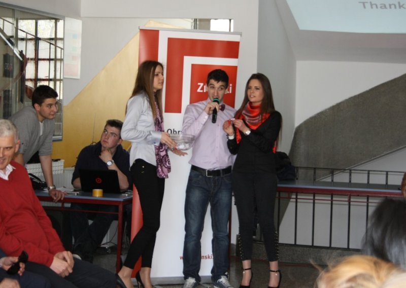 Studenti organizirali modnu reviju