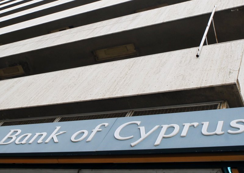 Ciparska banka potvrdila da će velike štediše imati velike gubitke
