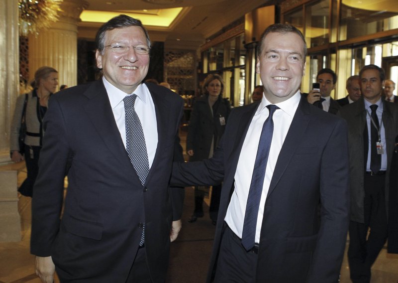 Medvedev otkantao Cipar i uputio ih na EU