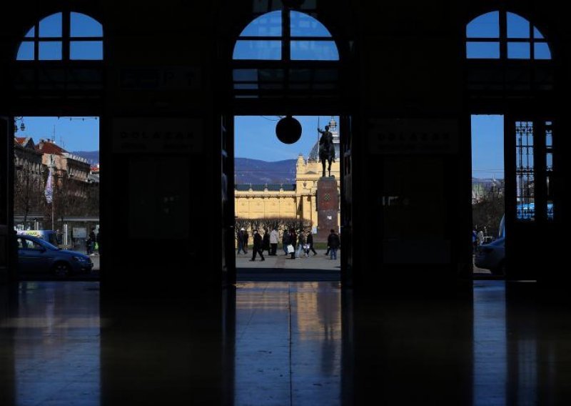 Vlakovima od noćas opet preko Glavnog kolodvora