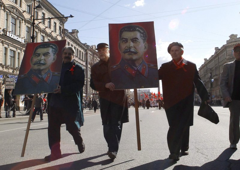 Zašto se u živote Rusa vraća Staljin?