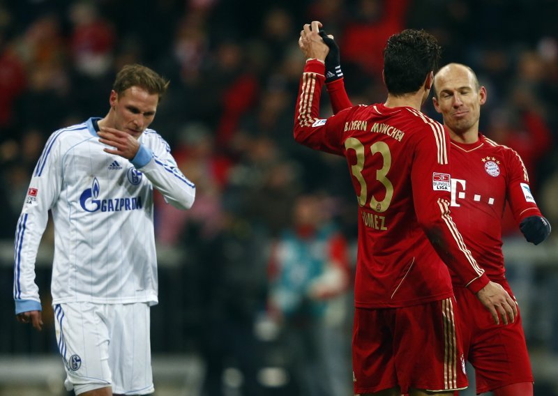 Bayern bez Mandže razbio Schalke
