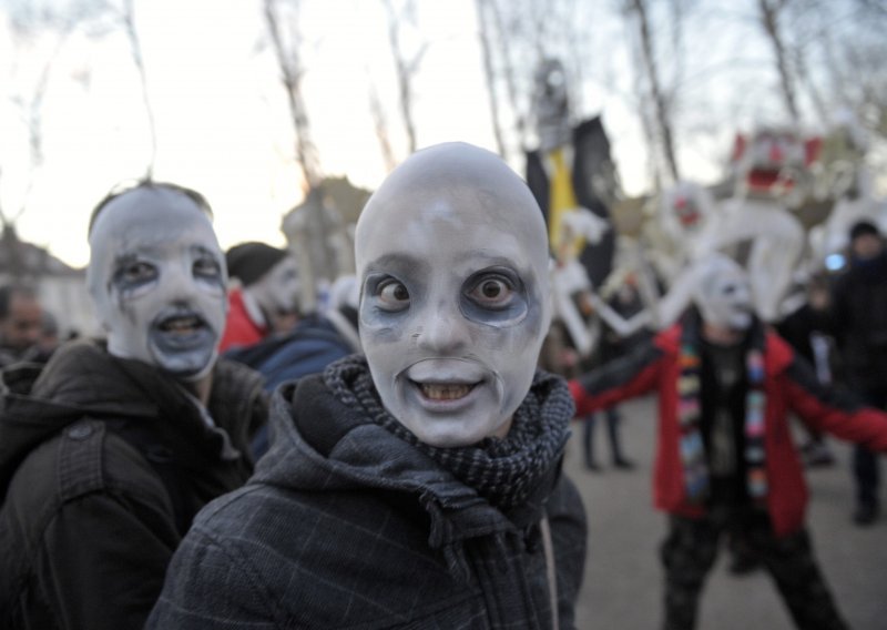 Over 10,000 anti-government protesters rally in Ljubljana