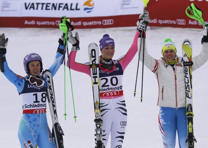 Höfl-Riesch 'ukrala' zlato Tini Maze