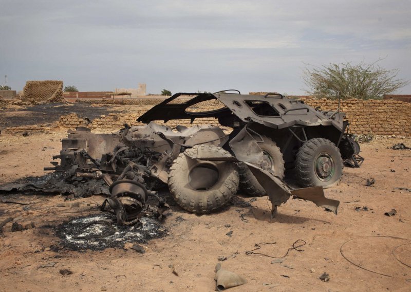 Francuzi sprašili islamiste s aerodroma u Timbuktuu