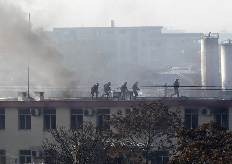 IS preuzeo odgovornost za napad u Kabulu, 20 žrtava