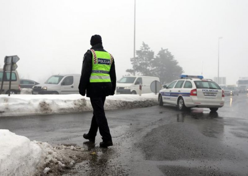 Zbog sudara na čvoru Buzin preusmjeren promet