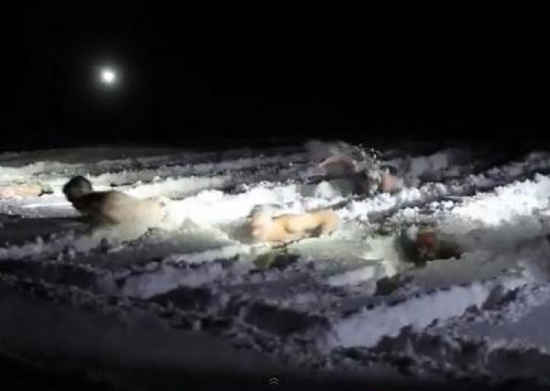Finci se natjecali u plivanju u snijegu