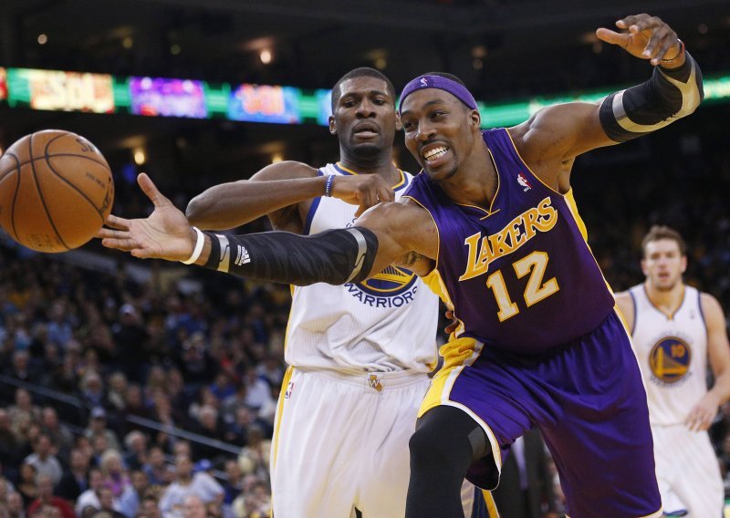 Bryant i Howard zajedno 62 poena, Lakersi lakoćom dobili!