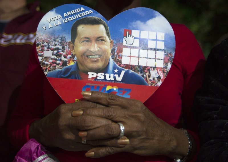 Morales: Molimo se za Chaveza