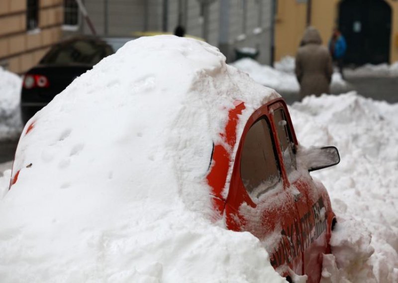 Na neočišćenim parkirnim mjestima parkirajte besplatno