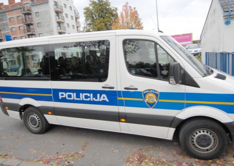 Isplatila im mito uspred policijske postaje Maksimir