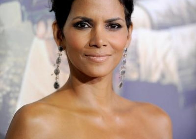 Halle Berry: Nahla moli Boga za krevet na kat i bracu