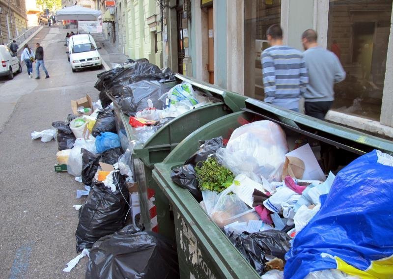 Blokada Marišćine traje, a riječki kontejneri pucaju po šavovima