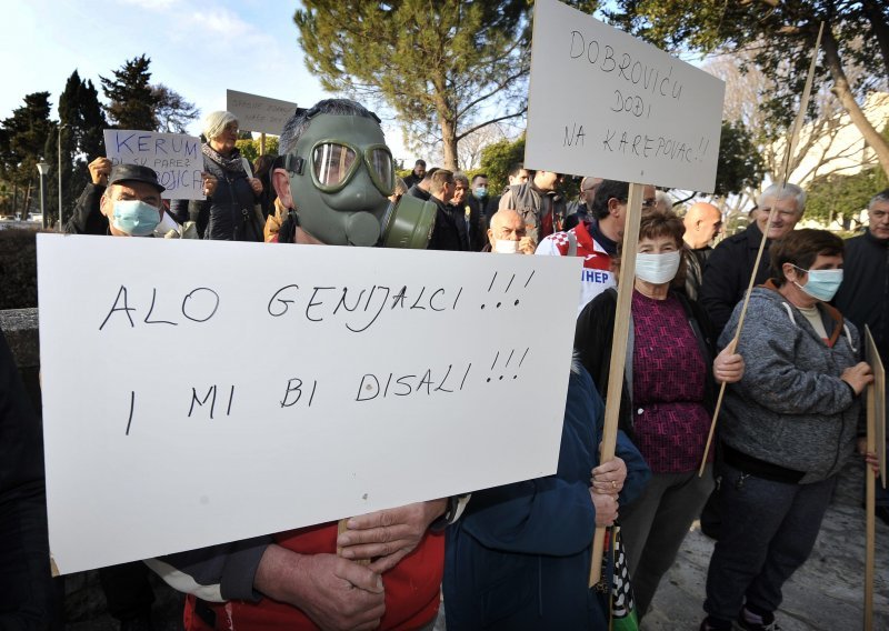 Splićani zbog otpada digli bunu pred Gradskim vijećem